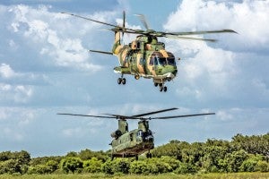 03-Various-Comao-flights-18