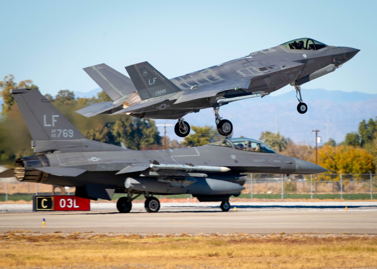 INDOPACOM Nominee Does Not Specifically Defend F-35, But Says Fifth and Sixth Generation Planes Needed
