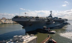 USS John C. Stennis (CVN-74) arrives at Huntington Ingalls Industries' Newport News Shipbuilding division on May 6, 2021 to begin its mid-life refueling and complex overhaul (RCOH). (Photo: Ashley Cowan/HII)