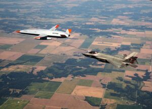 The Boeing MQ-25A T1 unmanned test aircraft tanker refuels a Lockheed Martin F-35C Joint Strike Fighter on Sept. 13 (Photo: U.S. Navy)