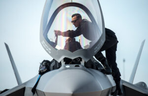 USAF to Compete High-Fidelity Crew Station for F-35 Joint Simulation Environment