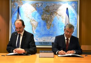 Israel Orders Three German Submarines For $3.4 Billion