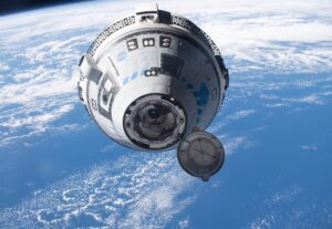 Boeings_Starliner_crew_ship_approaches_the_space_station_iss067e066735_cropped