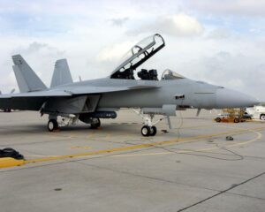 An F/A-18E/F Super Hornet outfitted with the Northrop Grumman AN/AAQ-28(V) LITENING targeting pod, fitted in the center of the fuselage, between the landing gears. The company announced tests with the pod occurred (Photo: Northrop Grumman)