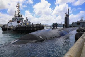 The Los Angeles-class fast-attack submarine USS Springfield (SSN-761) moors at Naval Base Guam from Joint Base Pearl Harbor-Hickam for a homeport shift on March 21, 2022 (Photo: U.S. Navy by Mass Communication Specialist Seaman Apprentice Darek Leary)