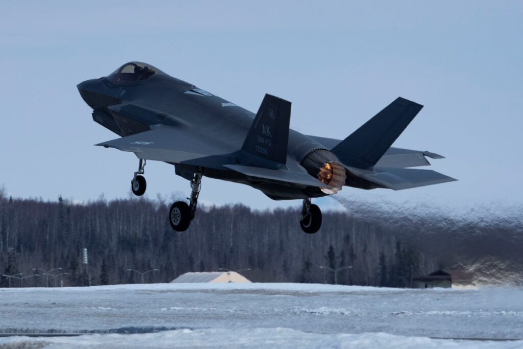 Pentagon Awards Raytheon’s Pratt & Whitney $2 Billion Contract for F135 Engines