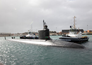 Sailors assigned to the Virginia-class fast-attack submarine USS Hawaii (SSN-776) prepare to moor at HMAS Stirling, Western Australia, Australia on August 22, 2024. as part of a scheduled port visit before conducting a submarine tendered maintenance period (STMP) with the submarine tender USS Emory S. Land (AS 39). (Photo: U.S. Navy by Mass Communication Specialist 1st Class Victoria Mejicanos)