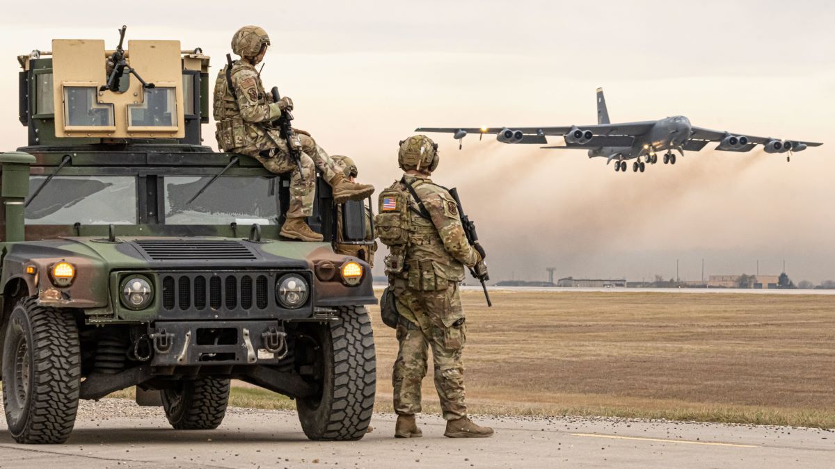 USAF To Meet With Companies On Support Equipment For B-52 CERP